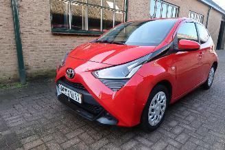 Toyota Aygo 1.0 VVTi X-play picture 1