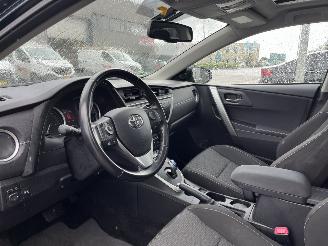 Toyota Auris 1.8 Hybrid Lease PANO picture 13