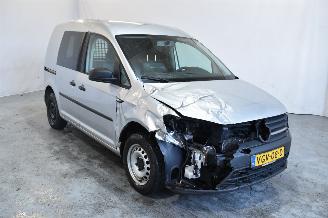 Vaurioauto  passenger cars Volkswagen Caddy 1.0 TSI L1H1 BMT 2020/10