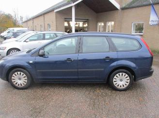 Ford Focus 1.6-16V Champion Wagon picture 4