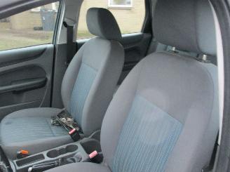 Ford Focus 1.6-16V Champion Wagon picture 14