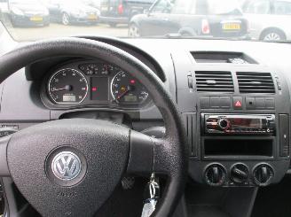 Volkswagen Polo 1.4-16v Optive picture 15