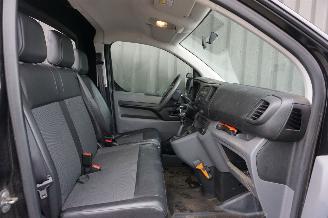 Toyota Proace 2.0 D-4D 90kW Truck Airco Cool Comfort picture 18