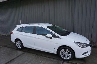 Opel Astra 1.6 CDTI 81kW Online Edition picture 2