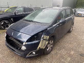 disassembly passenger cars Peugeot 5008 1.6 HDI  Style  Automaat  ( 7 Persoons ) 2015/10