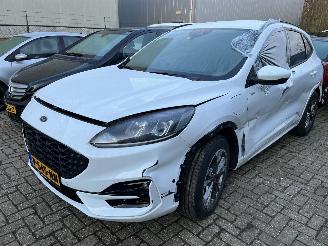 damaged commercial vehicles Ford Kuga 2.5 Plugin Hybrid ST Line  Automaat 2022/5