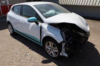 Coche accidentado Renault Clio Clio V (RJAB), Hatchback 5-drs, 2019 1.0 TCe 100 12V Bi-Fuel 2022/5