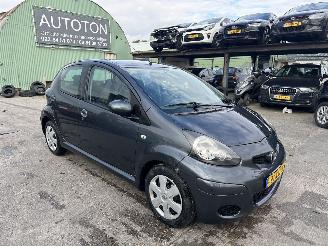 Auto incidentate Toyota Aygo 1.0-12V 50KW Airco 5drs 2010/1