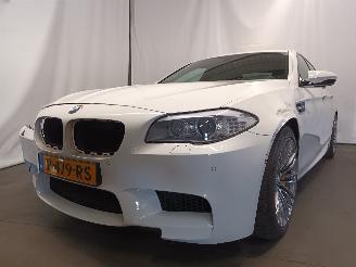 krockskadad bil auto BMW  M5 (F10) Sedan M5 4.4 V8 32V TwinPower Turbo (S63-B44B) [412kW]  (09-2=
011/10-2016) 2012/10