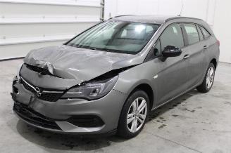 Coche accidentado Opel Astra  2021/4