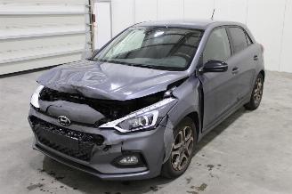 damaged passenger cars Hyundai I-20 i20 2019/5