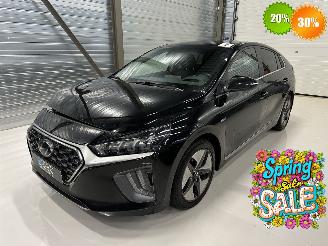Coche siniestrado Hyundai Ioniq NEW TYPE 1.6 GDI NAVI/XENON/CAMERA/CRUISE/SFEERVERLICHTING 2020/10