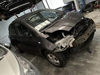 dañado vehículos comerciales Toyota Yaris  2009/8